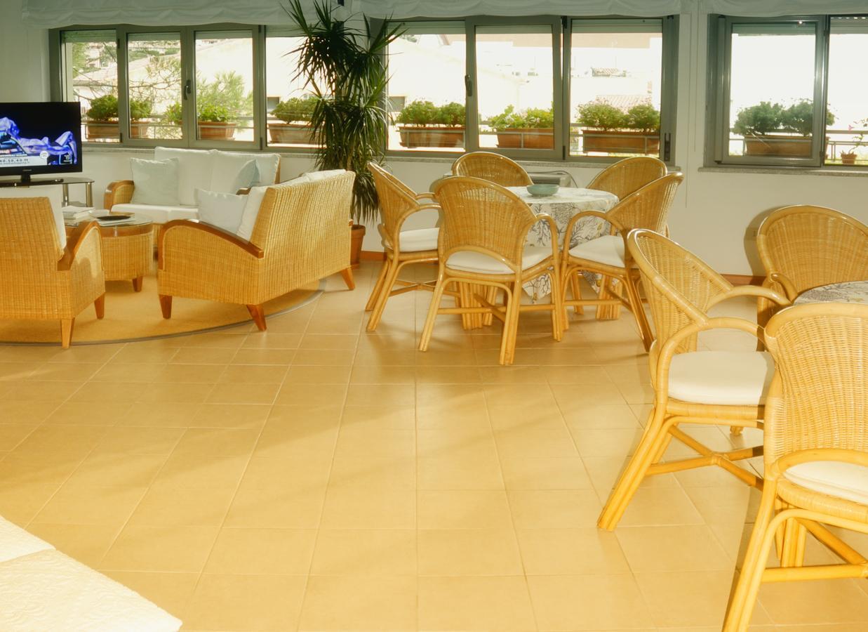Hotel La Roccia Palau Extérieur photo